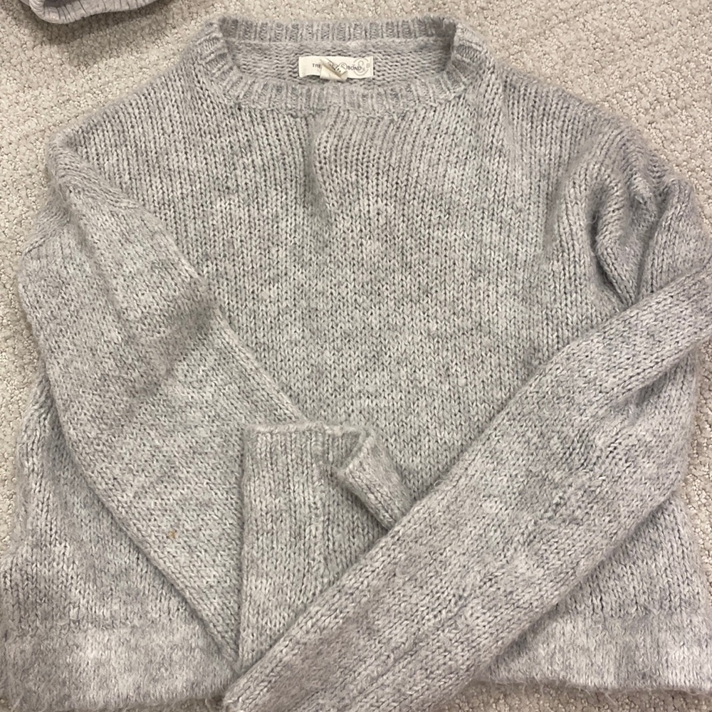 Treasure and bond kids, large gray sweater with thick elasticy waist